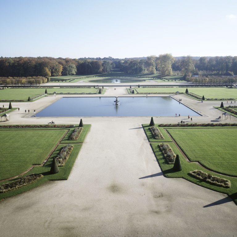 fontainebleau.rec.faire-savoir.com-crmn-grand-parterre-chateau-de-fontainebleau-768x768